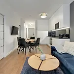 Granaria Deluxe & Riverside By Downtown شقة فندقية 4*