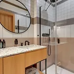 شقة فندقية Granaria Deluxe & Riverside By Downtown 4*