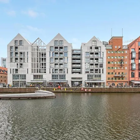 Granaria Deluxe & Riverside By Downtown 4*