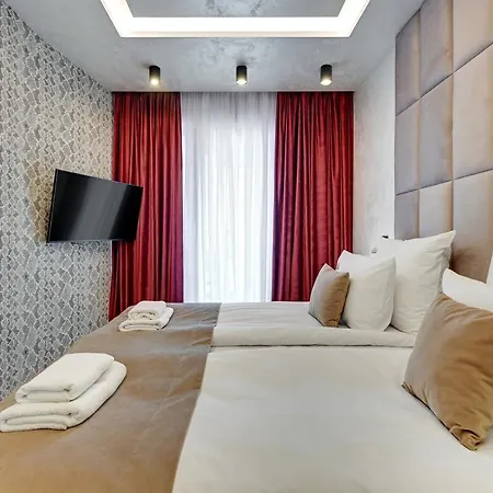 شقة فندقية Granaria Deluxe & Riverside By Downtown 4*