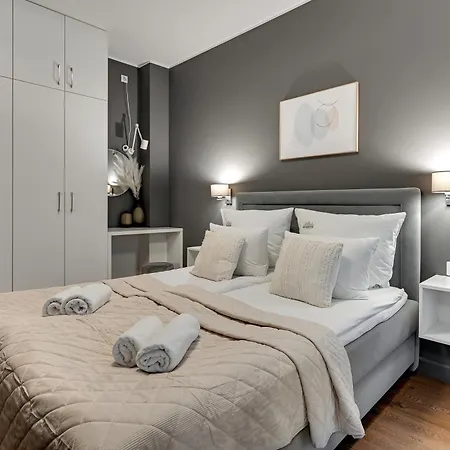 Granaria Deluxe & Riverside By Downtown 4* Danzica