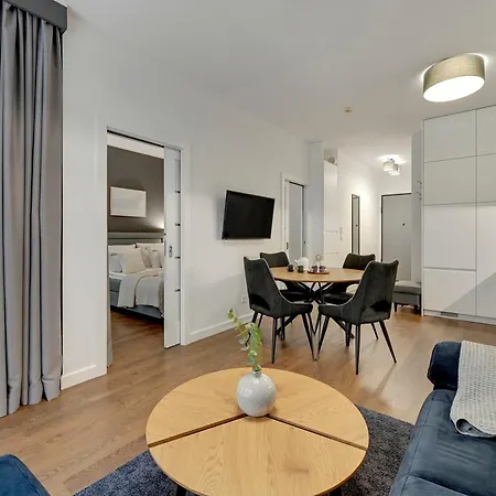 Granaria Deluxe & Riverside By Downtown Aparthotel Danzica