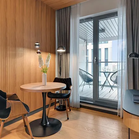 Granaria Deluxe & Riverside By Downtown Aparthotel 4*