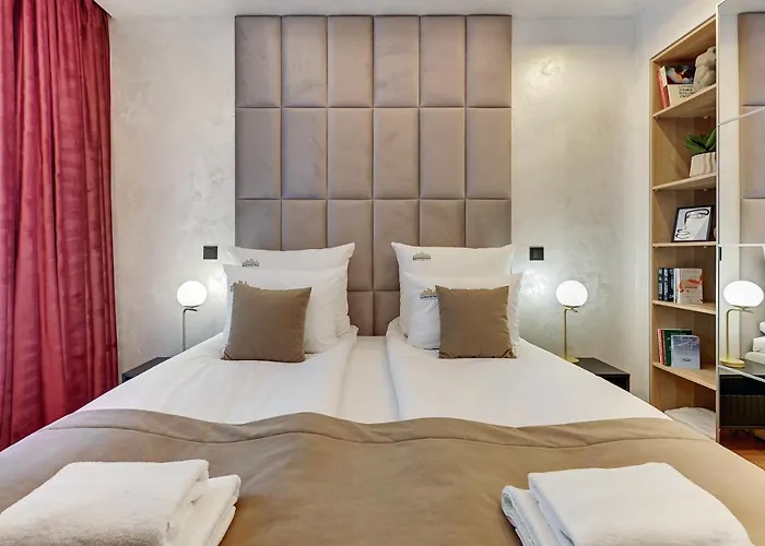 Granaria Deluxe & Riverside By Downtown 4*